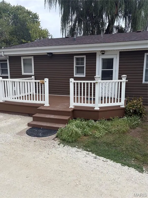 210 S Main Cross ST, Bowling Green, MO 63334
