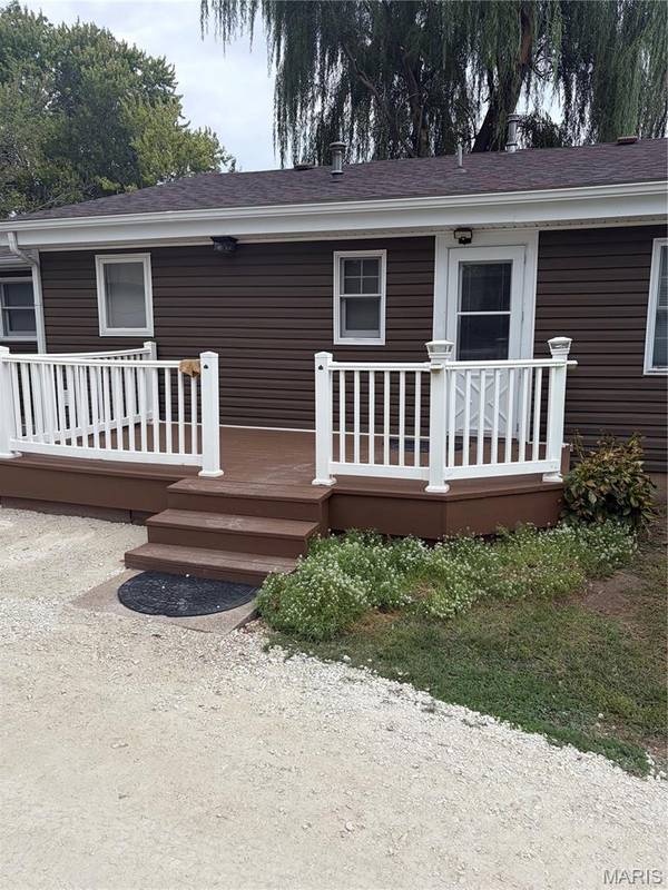210 S Main Cross ST, Bowling Green, MO 63334