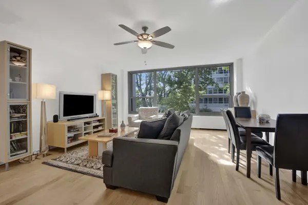 3600 N Lake Shore DR #201, Chicago, IL 60613