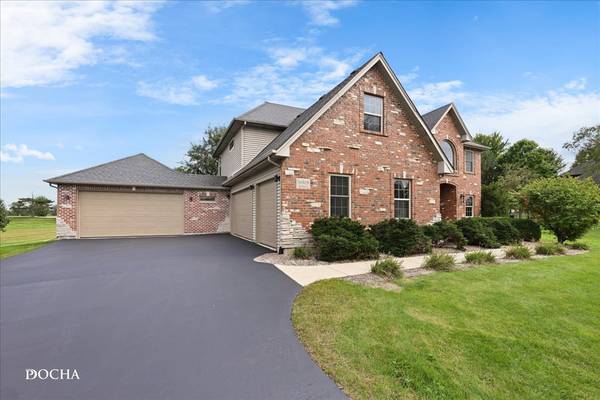 366 Tallgrass LN, Yorkville, IL 60560