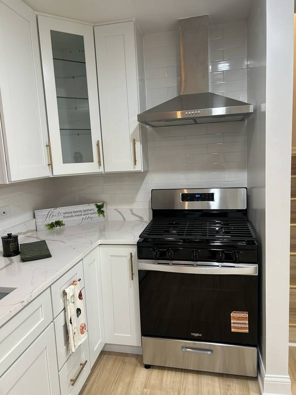 4957 W Ferdinand ST, Chicago, IL 60644