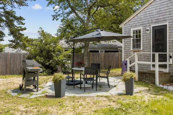 10 Manning RD, Dennis, MA 02639