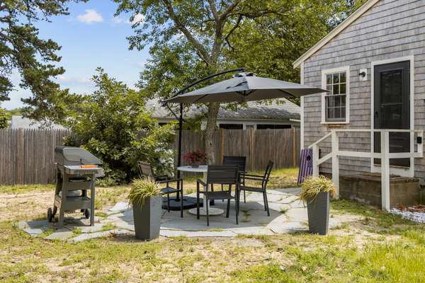 10 Manning RD, Dennis, MA 02639