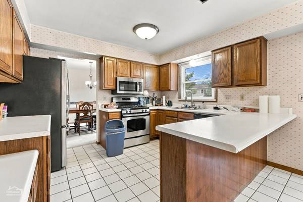 763 Concord DR, Crystal Lake, IL 60014