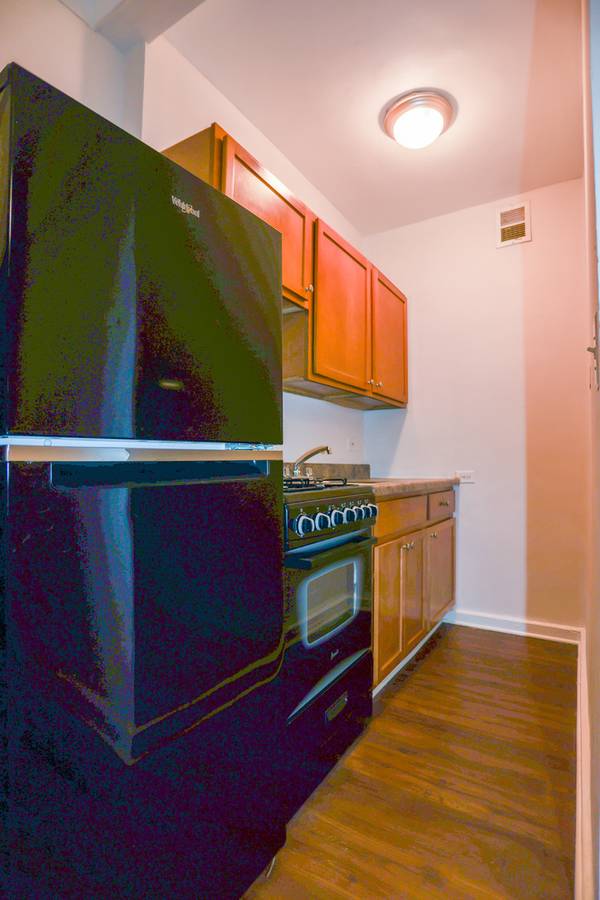 5210 S Woodlawn AVE #109, Chicago, IL 60615