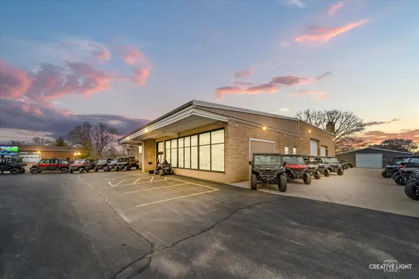 1204 S Galena AVE, Dixon, IL 61021