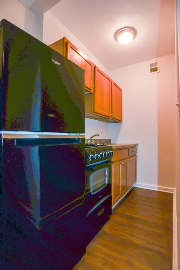 5210 S Woodlawn AVE #205, Chicago, IL 60615