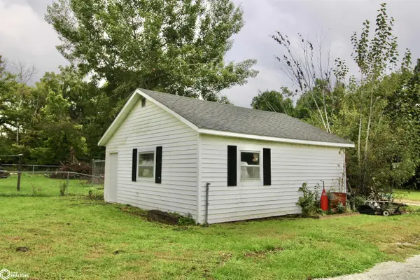 3631 Iowa Rd, Keokuk, IA 52632