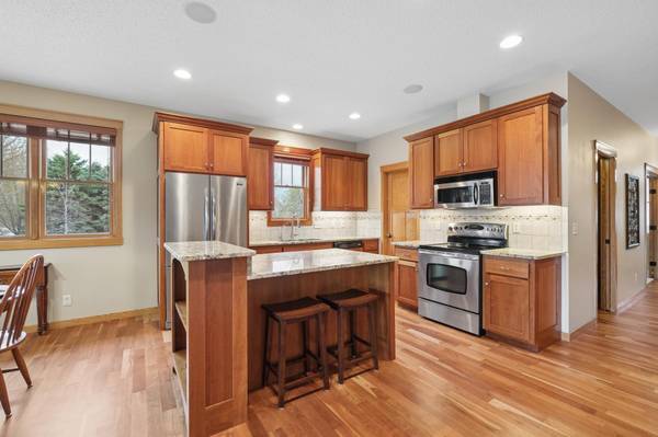 1317 Waters PATH, Woodbury, MN 55129