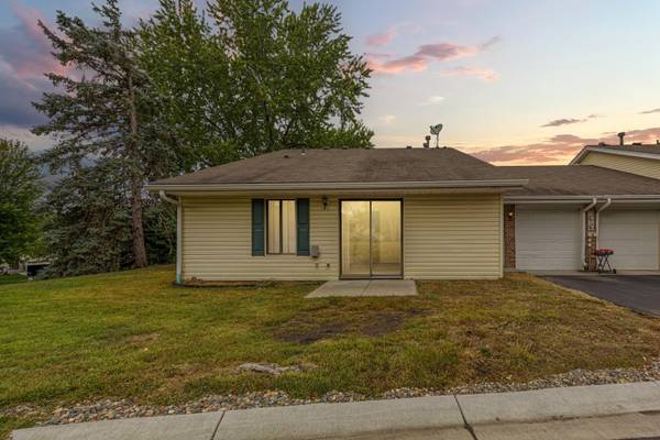 3831 Heather DR, Eagan, MN 55122