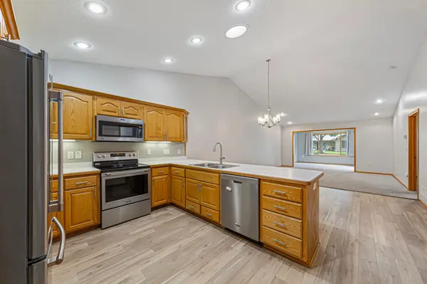 153 S Elm ST, Belle Plaine, MN 56011
