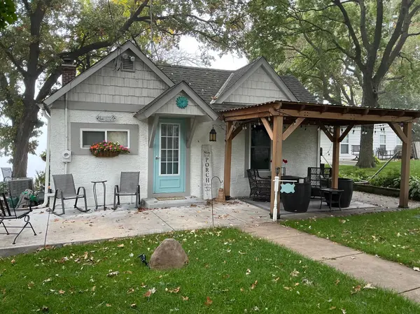 9065 Ingram AVE NW, Annandale, MN 55302