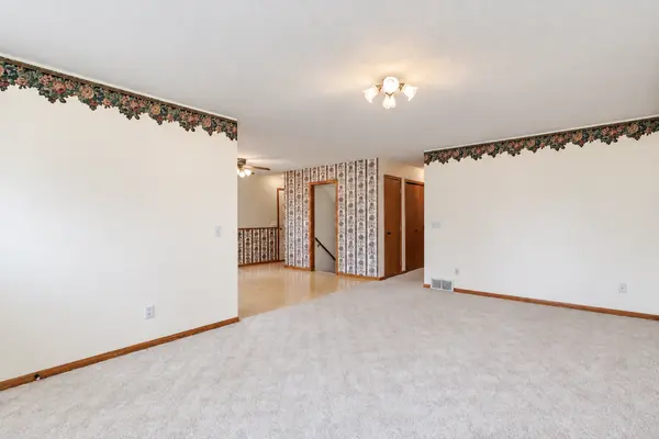 1327 S German ST, New Ulm, MN 56073
