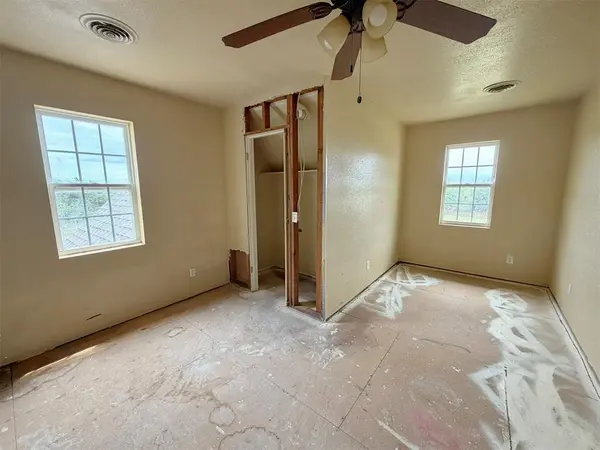 5885 S Canadian RD, Hinton, OK 73047