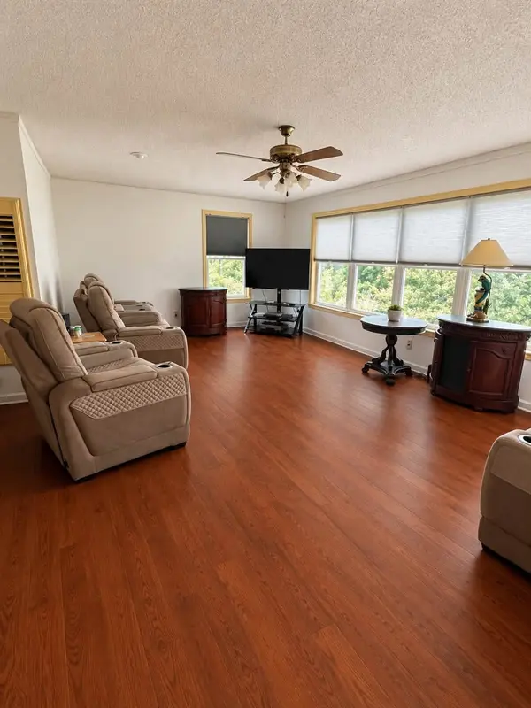 691 Lakehaven Cir, Decatur, TN 37322