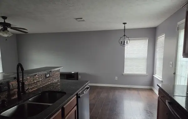 330 Sarna Dr, La Vergne, TN 37086