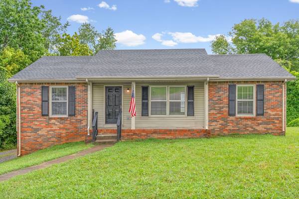 2027 Windroe Dr, Clarksville, TN 37042