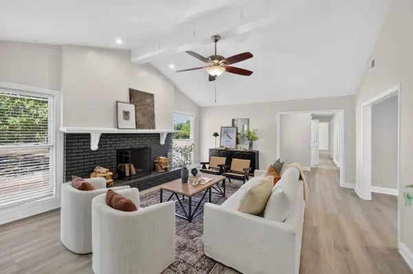 1103 Forest Harbor Dr, Hendersonville, TN 37075