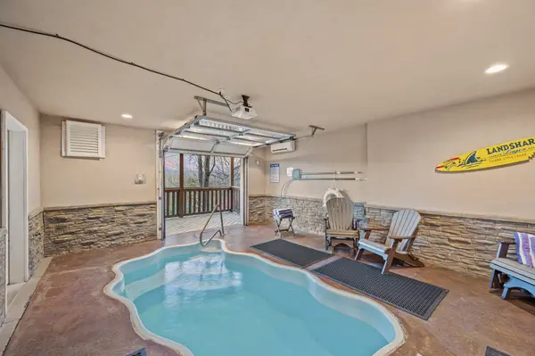 2136 E View Dr, Sevierville, TN 37876