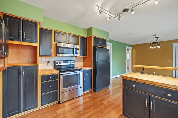 2424 Drake Place, Salina, KS 67401
