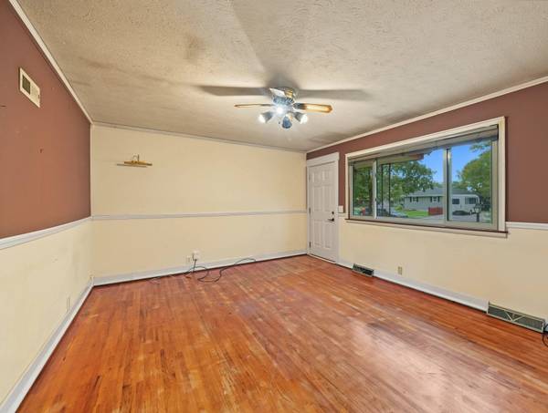 2424 Drake Place, Salina, KS 67401