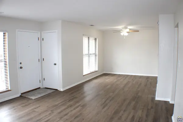 2827 SW Prairie RD ##36, Topeka, KS 66614