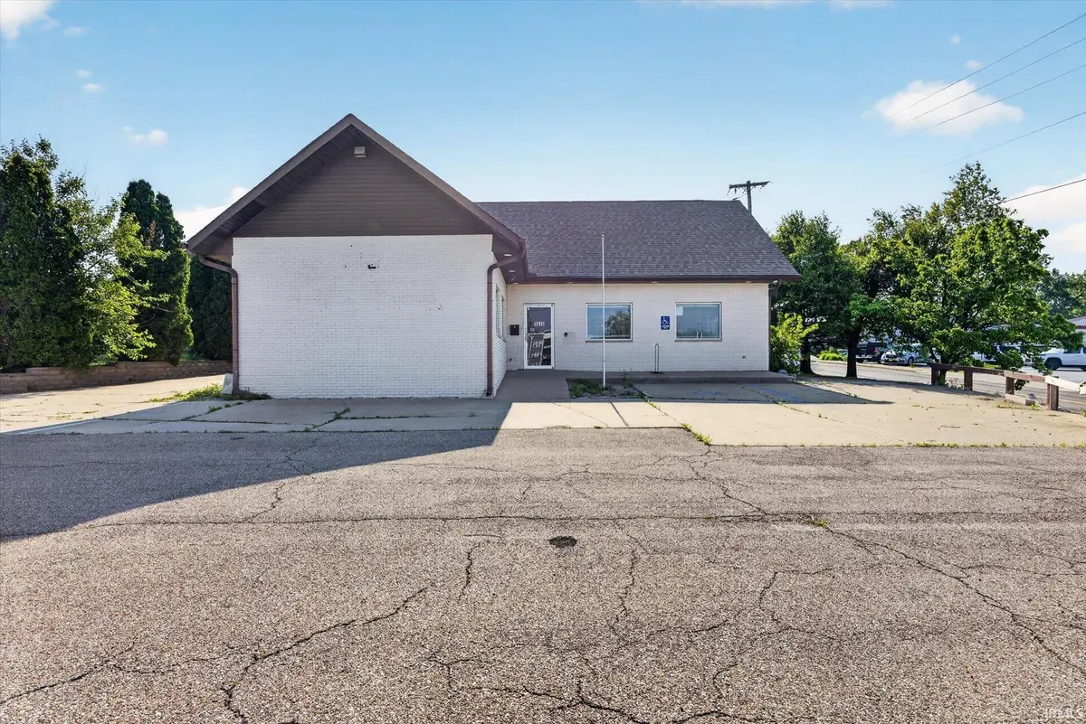 1815 S Walnut ST, Bloomington, IN 47401