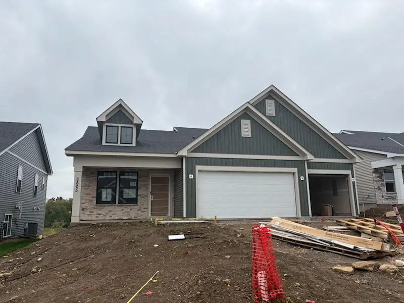 8805 63rd ST S, Cottage Grove, MN 55016