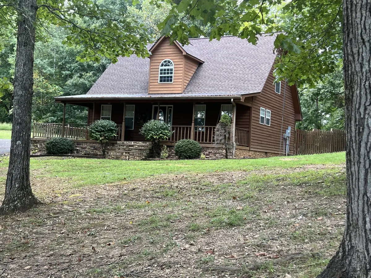 142 Hidden Hollow Rd, Burkesville, KY 42717