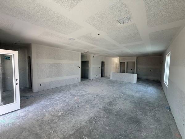 300 Boatright BLVD, Jarrell, TX 76537