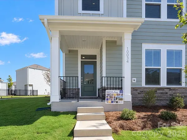 10034 Mamillion DR, Huntersville, NC 28078