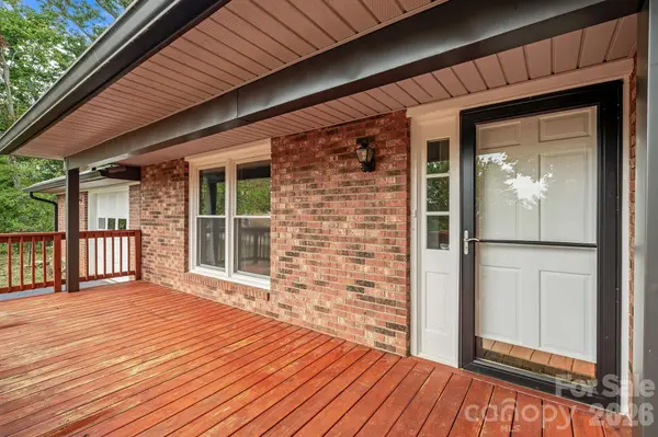 431 Pine Ridge RD, Mars Hill, NC 28754