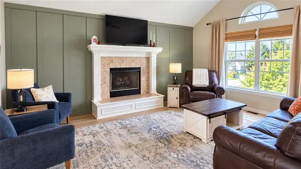 20941 W 226th ST, Spring Hill, KS 66083