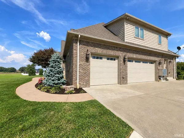 5100 Ellerbusch RD, Newburgh, IN 47630