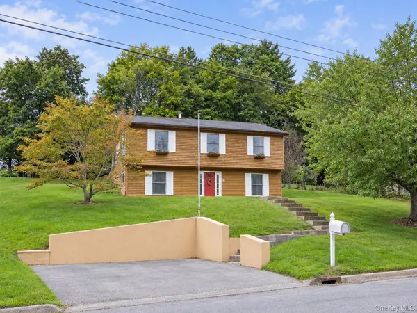 30 Oakland AVE, Walden, NY 12586