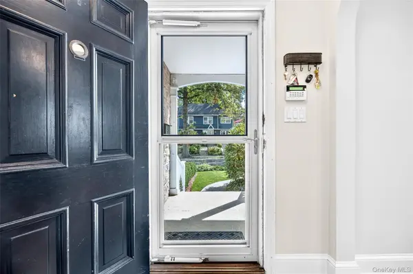 34 Smith AVE, White Plains, NY 10605