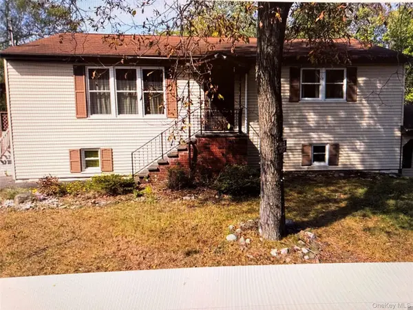 5 Ivy RD, Wurtsboro, NY 12790