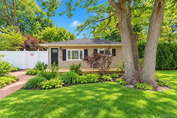 11 Tell AVE, Deer Park, NY 11729
