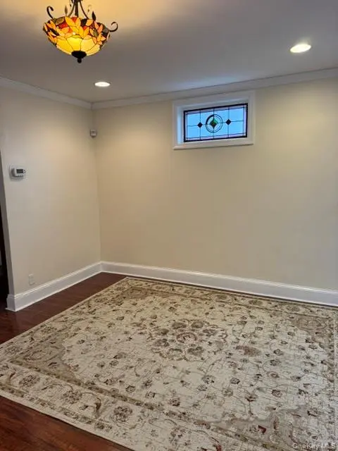 78-22 64th LN, Glendale, NY 11385