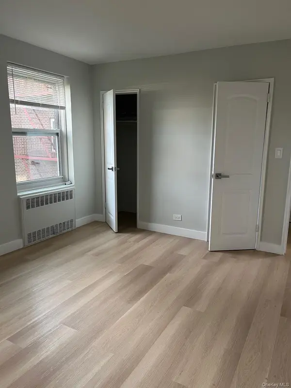 147-35 38th Ave #B44, Flushing, NY 11354
