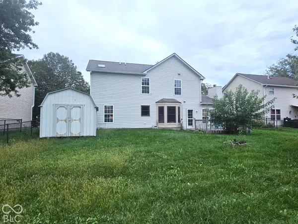 878 Waveland LN, Greenwood, IN 46143