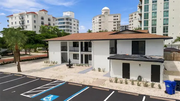 171 GOLDEN GATE PT, Sarasota, FL 34236