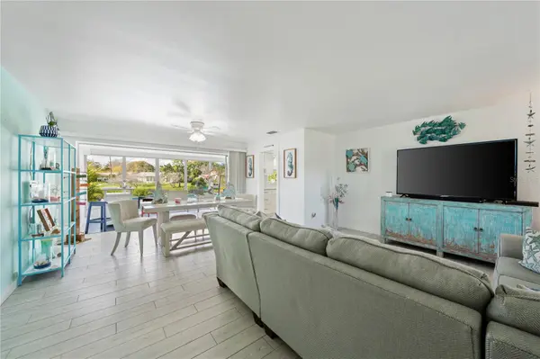 632 SHORE DR, Largo, FL 33771