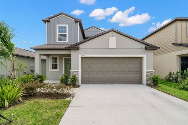 2562 LEONIA LN, Zephyrhills, FL 33541
