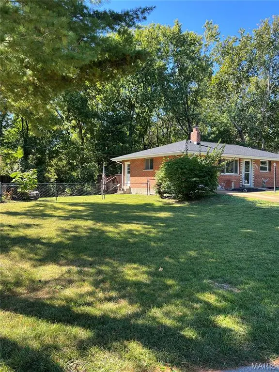 4120 Rain Ridge DR, St Louis, MO 63125