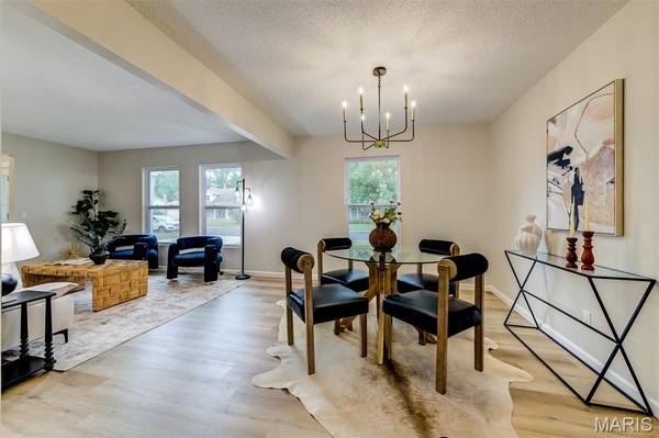 111 Park Charles BLVD, St Peters, MO 63376