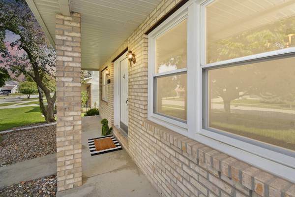 3007 Providence DR, Bloomington, IL 61704