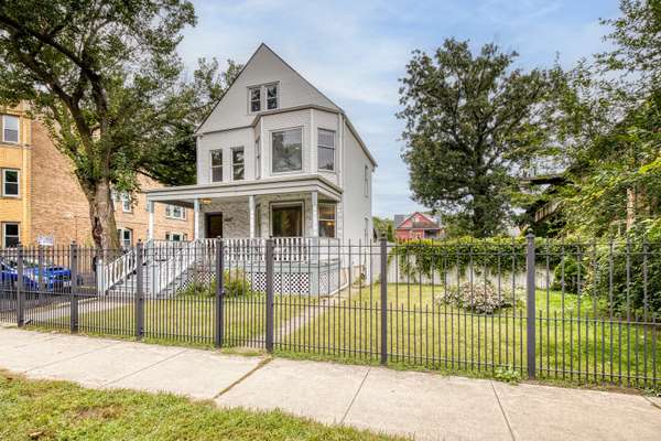 4647 N Winchester AVE, Chicago, IL 60640