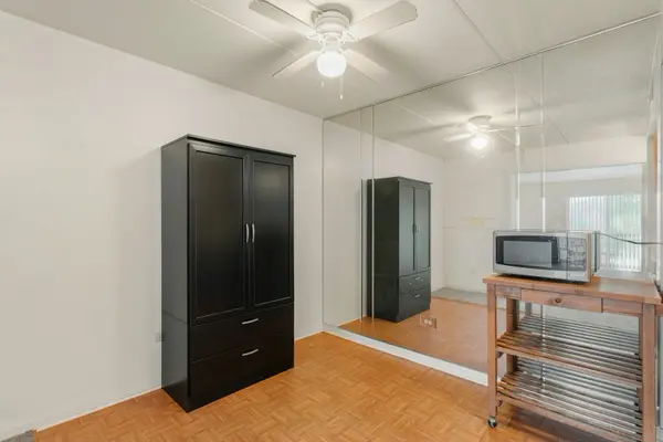 512 Redondo DR #308, Downers Grove, IL 60516