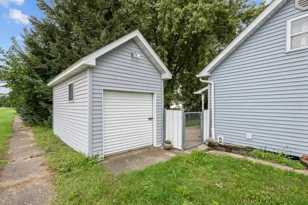 311 E Main ST, Atkinson, IL 61235
